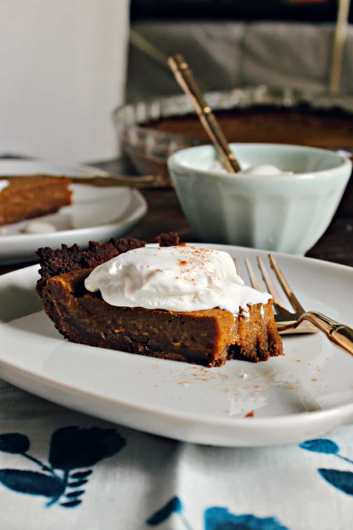 Gingersnap Pumpkin Pie | Sweet Miscellany